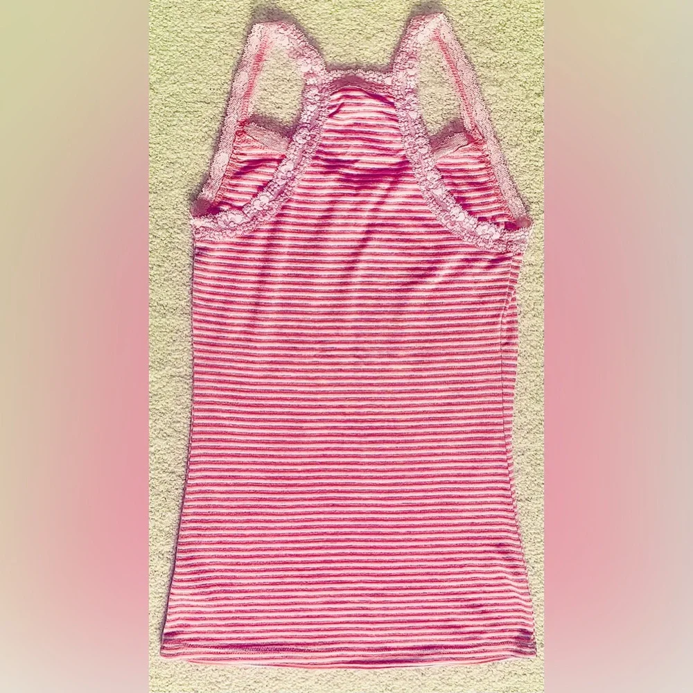 GUESS JEANS Lacey Straps & Trim. Tank is Pink/Peach/White Stripes (Small) *NEW🩷*